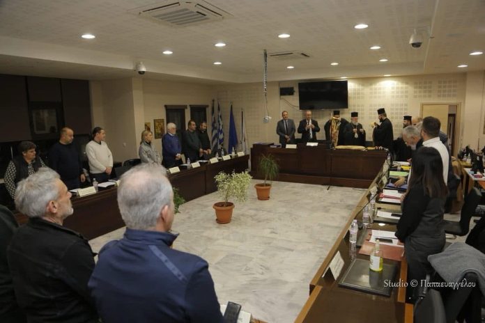 Την-Βασιλόπιτα-του-έκοψε-το-Δημοτικό-Συμβούλιο-Παγγαίου Την-Βασιλόπιτα-του-έκοψε-το-Δημοτικό-Συμβούλιο-Παγγαίου