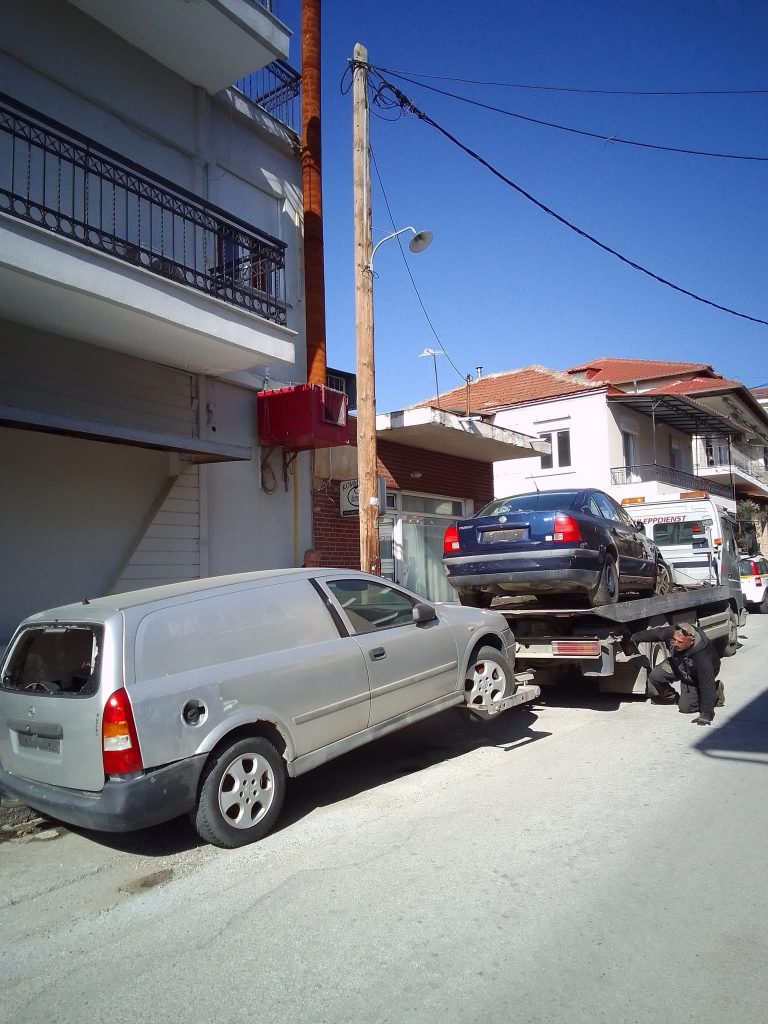 Απομάκρυνση-εγκαταλελειμμένων-οχημάτων-και-δικύκλων