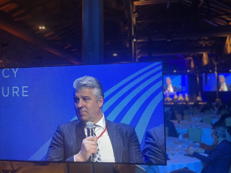 Στο-thessaloniki-summit-2025-ο-Περιφερειάρχης-ΑΜΘ-Χριστόδουλος-Τοψίδης-για-τις-«Περιφερειακές-ανισότητες-και-προοπτικές-ανάπτυξης»