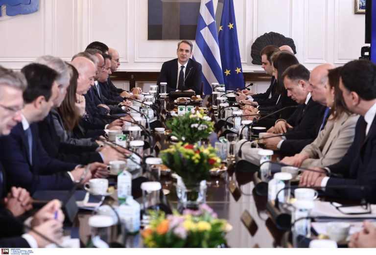 Μητσοτάκης-για-Τέμπη:-Δικαίωμα-η-ελεύθερη-έκφραση,-η-πολιτεία-θα-προστατεύσει-τους-συμμετέχοντες-στα-συλλαλητήρια