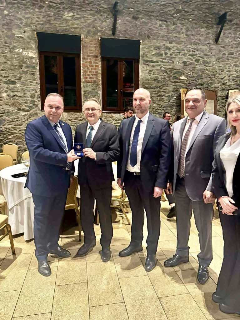 Ο-Δήμαρχος-Θάσου-Λευτέρης-Κυριακίδης-τίμησε-τον-πρέσβη-της-Βουλγαρίας-στην-Αθήνα-στη-δεξίωση-για-την-Εθνική-Επέτειο-της-Βουλγαρίας