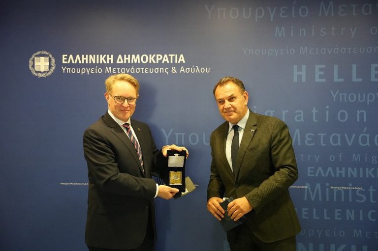 Συνάντηση-του-Υπουργού-Μετανάστευσης-και-Ασύλου,-Νίκου-Παναγιωτόπουλου,-με-τον-Εκτελεστικό-Διευθυντή-του-frontex,-κ.-hans-leijtens