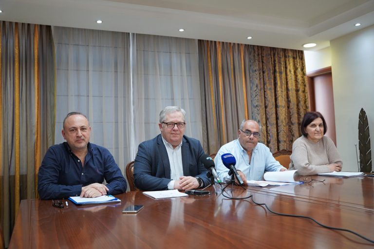 Ξεκινά-ένα-μεγάλο-έργο-συντήρησης-–-αποκατάστασης-της-λειτουργικότητας-αντιπλημμυρικών-έργων-και-καθαρισμού-της-κοίτης-των-ρεμάτων-της-Π