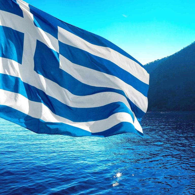 Η-Ελλάδα-γιορτάζει-την-25η-Μαρτίου:-Τιμάται-η-Επανάσταση-του-1821-και-ο-Ευαγγελισμός-της-Θεοτόκου