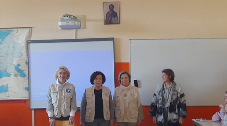 Η-ομάδα -των-Γιατρών-του-Κόσμου-στην-Καβάλα-επισκέφθηκε-το-Ζουμπουλάκειο-Γυμνάσιο-Καβάλας