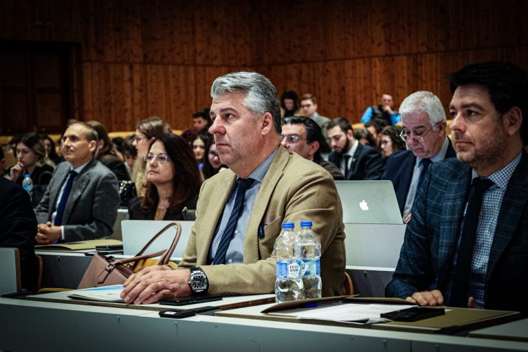 Ο-Περιφερειάρχης-Χριστόδουλος-Τοψίδης-στο-1ο-Συνέδριο-Πολιτικής-Επιστήμης-και-Διακυβέρνησης