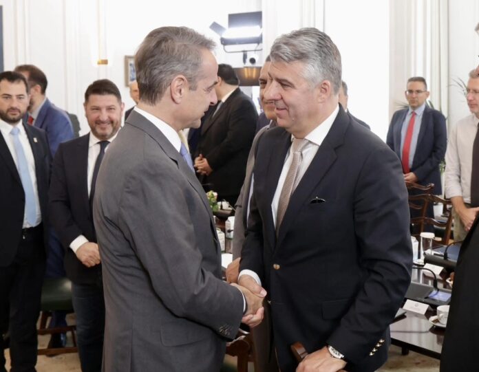 Συνάντηση-στο-Μαξίμου:-Ο-Χριστόδουλος-Τοψίδης-έθεσε-τις-προτεραιότητες-της-Περιφέρειας-απέναντι-στις-σύγχρονες-προκλήσεις