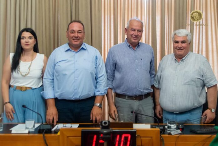 Συνέντευξη-Τύπου-–-Παρουσίαση-των-έργων-που-βρίσκονται-σε-εξέλιξη-/-Προβολή-νέων-έργων-Το-σύνολο-των-έργων-αγγίζει-τα-104250.361-ευρώ-Το-περιβαλλοντικό-και-οικονομικό-αποτύπωμα-της-ΔΕΥΑΚ-Βράβευση-στελεχών-της-Επιχείρησης