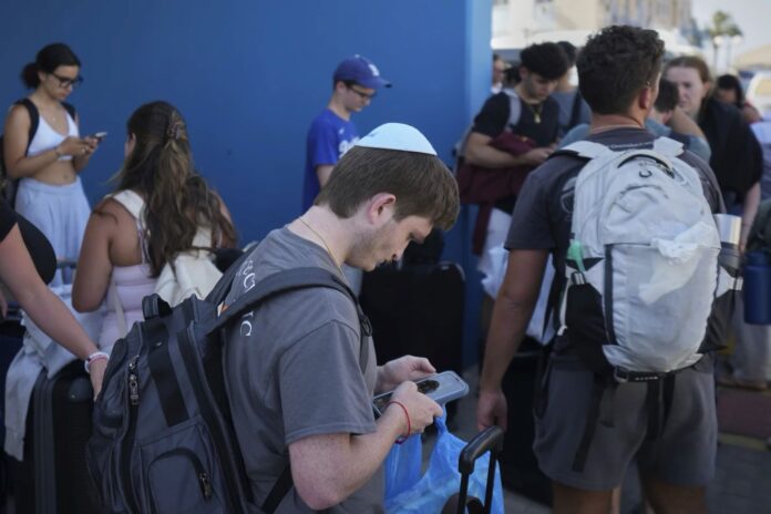 Κύπρος:-«Απετράπη-επίθεση-κατά-Ισραηλινών-πολιτών»-λέει-ο-Γκίντεον-Σαάρ-–-Εμπλοκή-των-Φρουρών-της-Επανάστασης-καταγγέλλει-το-Τελ-Αβίβ Κύπρος:-«Απετράπη-επίθεση-κατά-Ισραηλινών-πολιτών»-λέει-ο-Γκίντεον-Σαάρ-–-Εμπλοκή-των-Φρουρών-της-Επανάστασης-καταγγέλλει-το-Τελ-Αβίβ