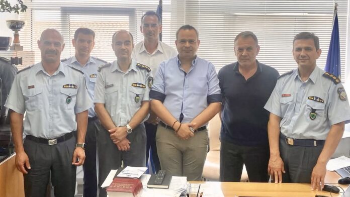 Στην-πρώτη-γραμμή-Αστυνομία-και-Πυροσβεστική-–-Επίσκεψη-Παναγιωτόπουλου-στις-υπηρεσίες-της-Καβάλας Στην-πρώτη-γραμμή-Αστυνομία-και-Πυροσβεστική-–-Επίσκεψη-Παναγιωτόπουλου-στις-υπηρεσίες-της-Καβάλας