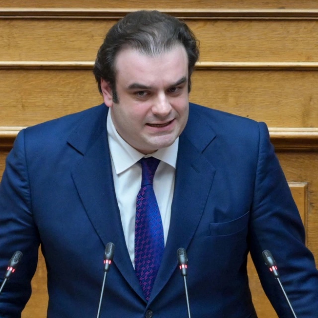 Πιερρακάκης:-Μηδενίζονται-οι-χρεώσεις-για-αναλήψεις-από-ΑΤΜ Πιερρακάκης:-Μηδενίζονται-οι-χρεώσεις-για-αναλήψεις-από-ΑΤΜ