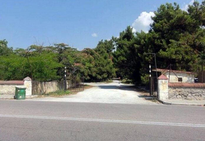 Μ.Λαζαρίδης:-Δεν-θα-μεταφερθούν-πρόσφυγες-στη-δομή-της-Καβάλας-–-Διευκρινίσεις-για-τις-αφίξεις-στο-λιμάνι
