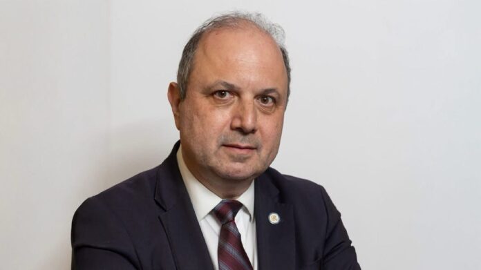 Συγχαρητήριο-μήνυμα-του-δημάρχου-Καβάλας-Θόδωρου-Μουριάδη-για-την-εκλογή-του-Καθηγητή-Καρδιοχειρουργικής,-κ.-Κυριάκου-Αναστασιάδη,-στη-θέση-του-Πρύτανη-του-Αριστοτελείου-Πανεπιστημίου-Θεσσαλονίκης