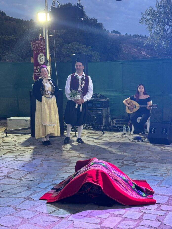 Θασίτικος-γάμος-ζωντάνεψε-ξανά-από-τον-Πολιτιστικό-Σύλλογο-Θεολόγου Θασίτικος-γάμος-ζωντάνεψε-ξανά-από-τον-Πολιτιστικό-Σύλλογο-Θεολόγου
