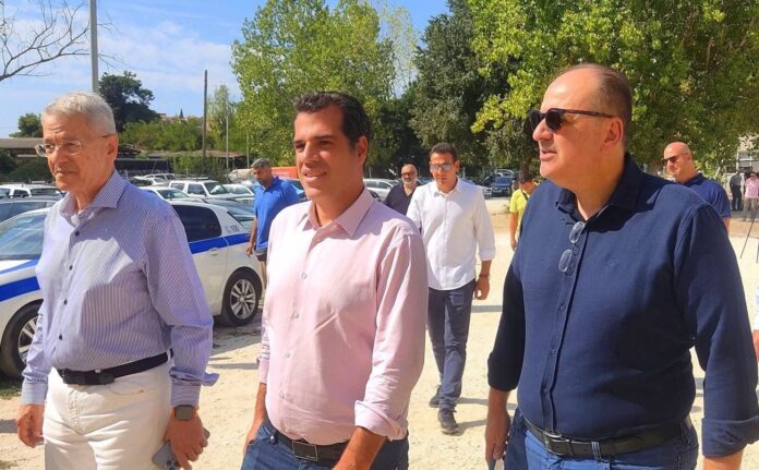 Στη-δομή-Ασημακοπούλου-στην-Καβάλα-ο-υπουργός-Μετανάστευσης-&-Ασύλου-Θ.-Πλεύρης