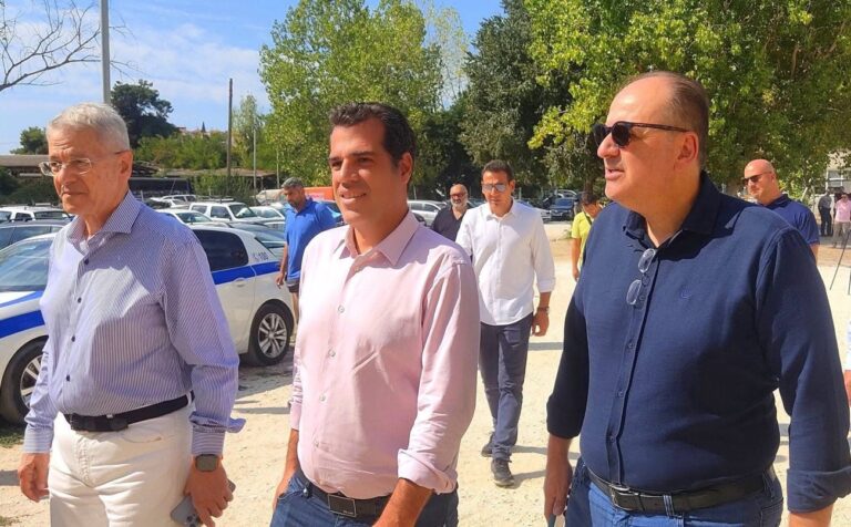 Στη-δομή-Ασημακοπούλου-στην-Καβάλα-ο-υπουργός-Μετανάστευσης-&-Ασύλου-Θ.-Πλεύρης