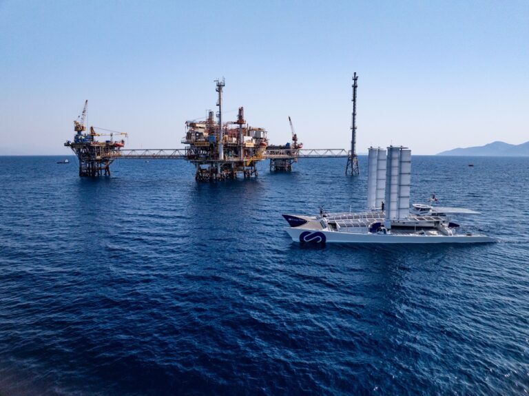 to-«πράσινο»-energy-observer-στον-«πράσινο»-Πρίνο-για-την-αποθήκευση-co2!