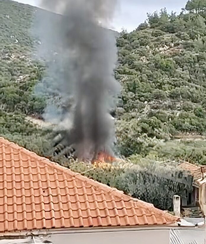 Κάηκε-παράγκα-κοντά-στο-Ελαιοχώρι Κάηκε-παράγκα-κοντά-στο-Ελαιοχώρι