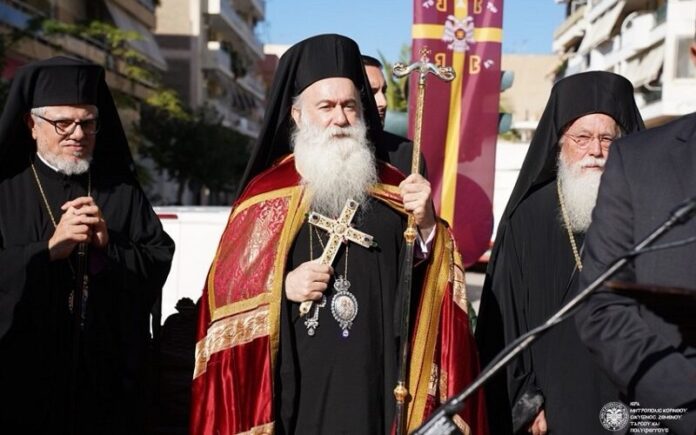 “Άξιος”:-Με-πλήθος-πιστών-από-την-Καβάλα-και-σε-κλίμα-θρησκευτικής-ευλάβειας-και-συγκίνησης,-η-ενθρόνιση-του-νέου-Μητροπολίτη-Κορίνθου,κκ.-Παύλου