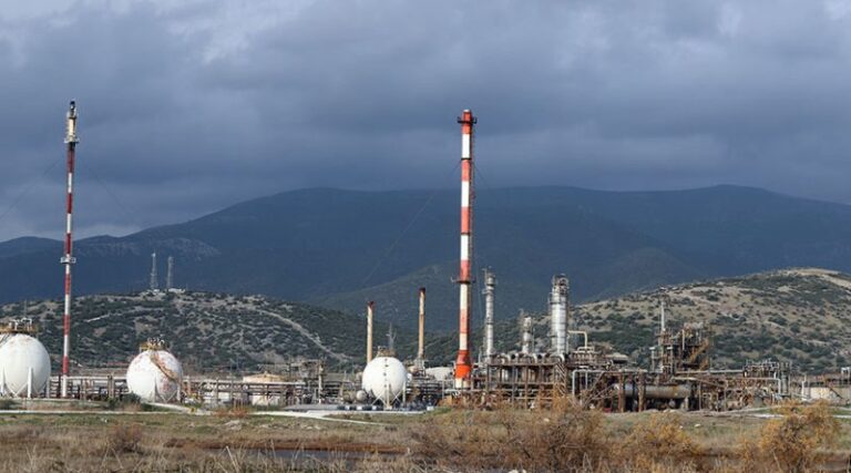 Επαναλειτουργούν-τα-Πετρέλαια-στην-Καβάλα