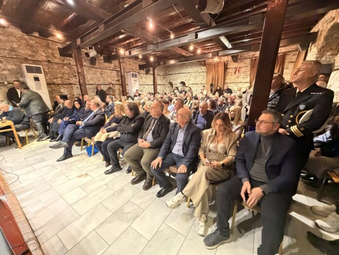 Κατάμεστη-η-αίθουσα-στο-Καλογερικό-στην-κοπή-πίτας-του-Δημοτικού-Λιμενικού-Ταμείου-Θάσου Κατάμεστη-η-αίθουσα-στο-Καλογερικό-στην-κοπή-πίτας-του-Δημοτικού-Λιμενικού-Ταμείου-Θάσου