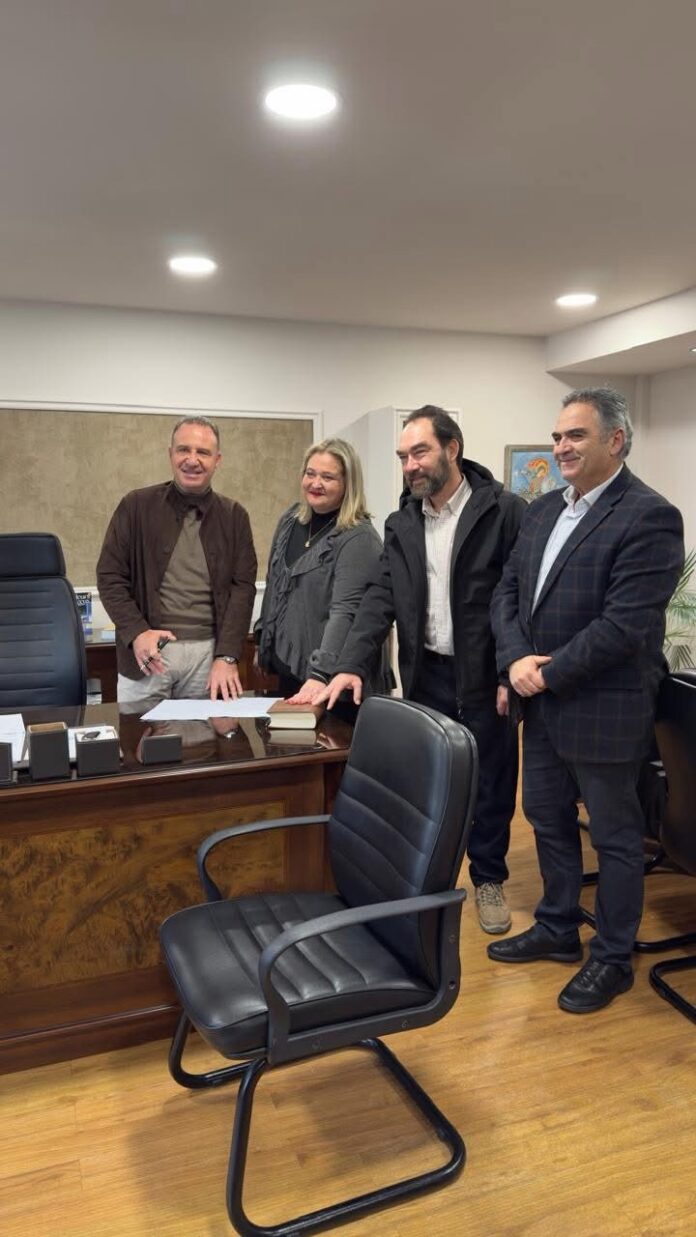 Ορκωμοσία-δύο-νέων-υπαλλήλων-στον-δήμο-Παγγαίου-από-τον-δήμαρχο-Φίλιππο-Αναστασιάδη