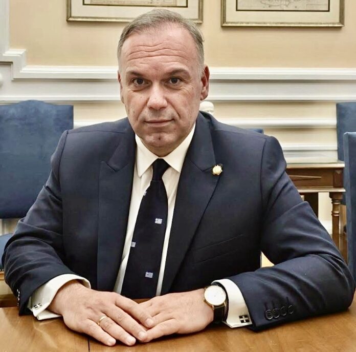 Σφοδρή-επίθεση-του-δημάρχου-Θάσου-κατά-της-Λαϊκής-Συσπείρωσης-για-ψέματα,-συκοφαντίες-και-πολιτικό-κατήφορο