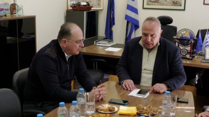 Συνάντηση-του-Προέδρου-του-Επιμελητηρίου-Καβάλας-με-τον-Βουλευτή-της-ΝΔ,-κ.-Μακάριο-Λαζαρίδη Συνάντηση-του-Προέδρου-του-Επιμελητηρίου-Καβάλας-με-τον-Βουλευτή-της-ΝΔ,-κ.-Μακάριο-Λαζαρίδη