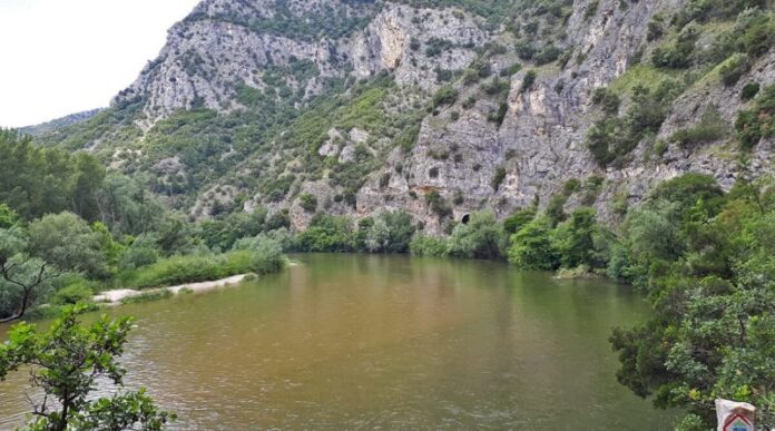 Απαγόρευση-αλιείας-στα-εσωτερικά-ύδατα-της-ΠΕ.-Καβάλας,-για-την-προστασία-της-αναπαραγωγής-των-ιχθυοπληθυσμών-και-λοιπών-υδρόβιων-οργανισμών