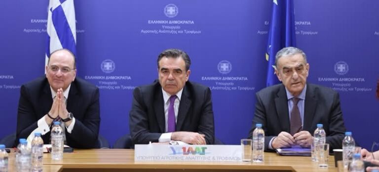 Ψυχραιμία,-αυστηρή-τήρηση-των-μέτρων-και-συνεχής-στήριξη-των-πληγέντων-το-μήνυμα-της-έκτακτης-σύσκεψη-για-τον-αφθώδη-πυρετό