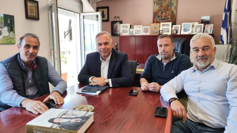 Συνάντηση-του-Δημάρχου-Θάσου-με-τον-Πρόεδρο-του-Συνδέσμου-Επιχειρήσεων-Μαρμάρου-Μακεδονίας-Θράκης