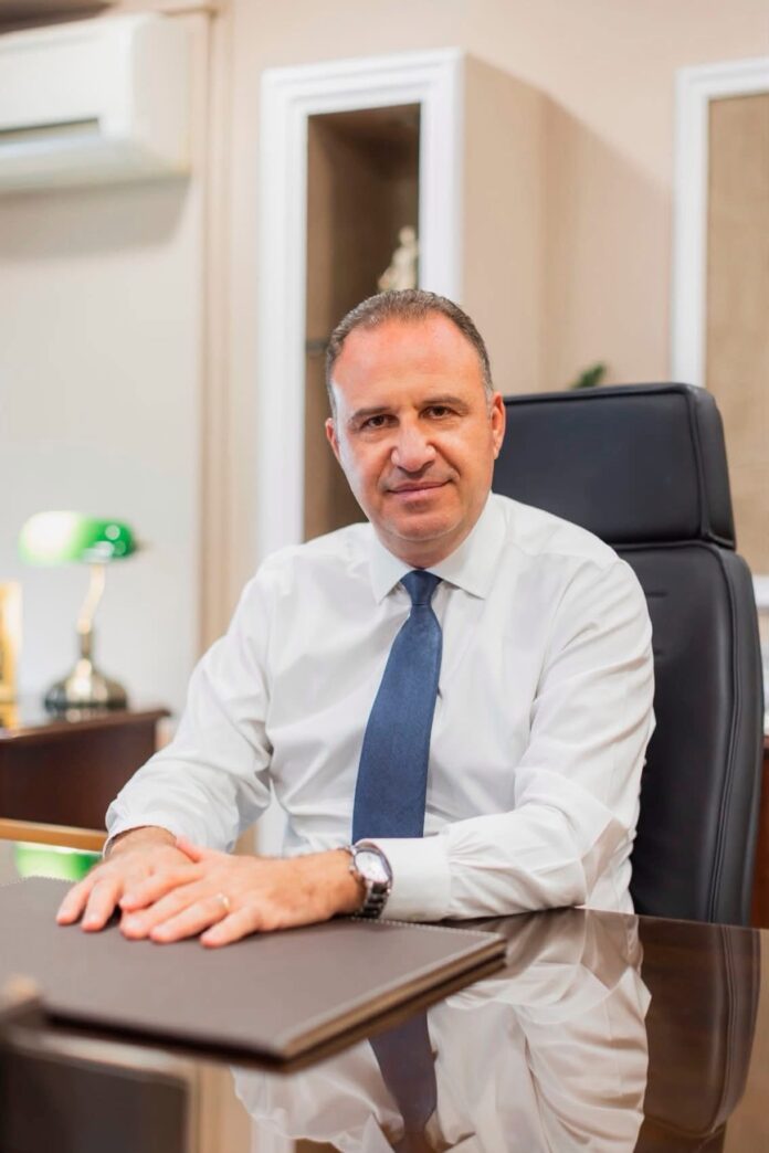 Δήμαρχος-Παγγαίου:-Στην-4η-θέση-πανελλαδικά-ο-Φίλιππος-Αναστασιάδης-σε-δημοσκόπηση-για-την-αξιολόγηση-των-δημάρχων