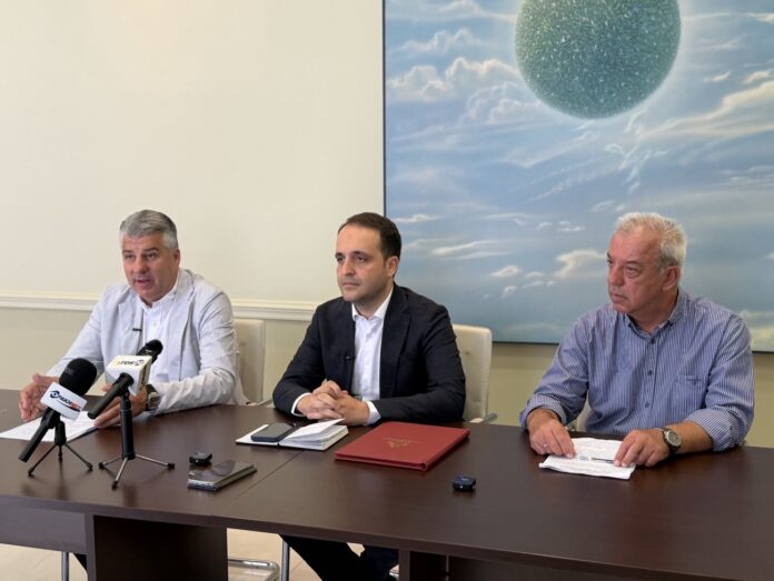 Χρηματοδότηση-2-εκατ.-ευρώ-από-το-Υπουργείο-Ψηφιακής-Διακυβέρνησης-για-την-ψηφιοποίηση-των-αρχείων-των-Διευθύνσεων-Μεταφορών-της-ΠΑΜΘ-Ένα-σημαντικό-βήμα-στον-ψηφιακό-εκσυγχρονισμό-των-υπηρεσιών Χρηματοδότηση-2-εκατ.-ευρώ-από-το-Υπουργείο-Ψηφιακής-Διακυβέρνησης-για-την-ψηφιοποίηση-των-αρχείων-των-Διευθύνσεων-Μεταφορών-της-ΠΑΜΘ-Ένα-σημαντικό-βήμα-στον-ψηφιακό-εκσυγχρονισμό-των-υπηρεσιών