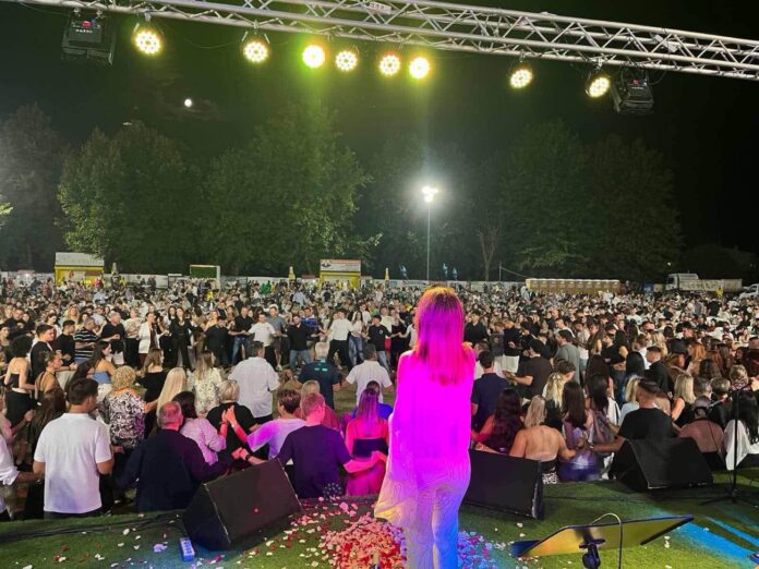Βούλιαξε»-το-γήπεδο-Πηγών-–-Ιστορική-βραδιά-με-τη-Γιώτα-Γρίβα Βούλιαξε»-το-γήπεδο-Πηγών-–-Ιστορική-βραδιά-με-τη-Γιώτα-Γρίβα