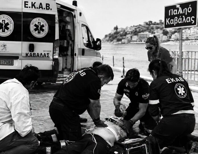 Μάχη-για-τη-ζωή-ενός-50χρονου-στο-Παληό-Καβάλας-–-Η-συγκλονιστική-περιγραφή-διασώστη-του-ΕΚΑΒ Μάχη-για-τη-ζωή-ενός-50χρονου-στο-Παληό-Καβάλας-–-Η-συγκλονιστική-περιγραφή-διασώστη-του-ΕΚΑΒ