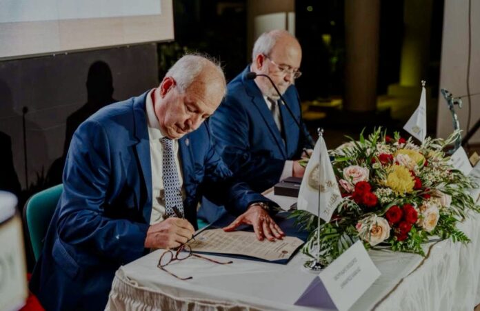 Τελετή-αδελφοποίησης-των-Δήμων-Καβάλας-και-Αμμοχώστου-Οι-δύο-Δήμοι-ισχυροποίησαν-τους-δεσμούς-φιλίας,-αλληλεγγύης-και-συνεργασίας-σε-όλα-τα-επίπεδα